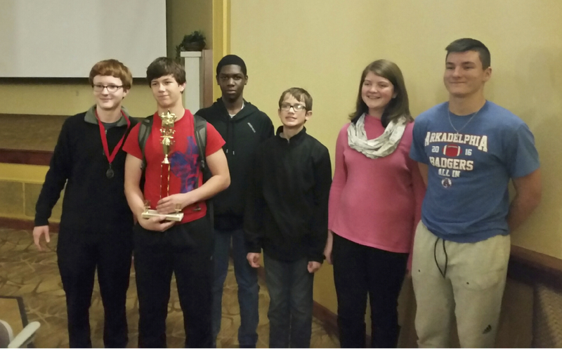 9th Grade Quiz Bowl Team places first at Regionals